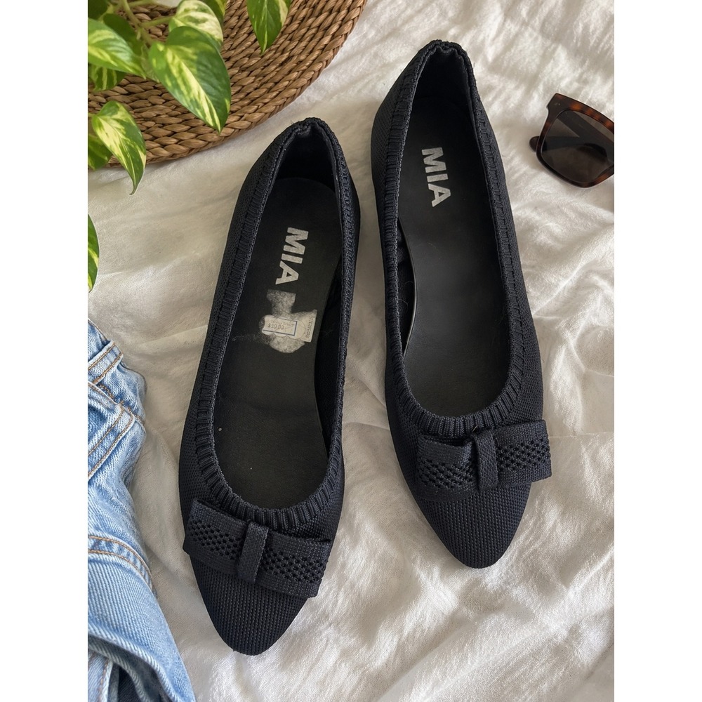 MIA Renhen Black Knit Pointed Toe Bow Ballet Flats Womens Size 6M